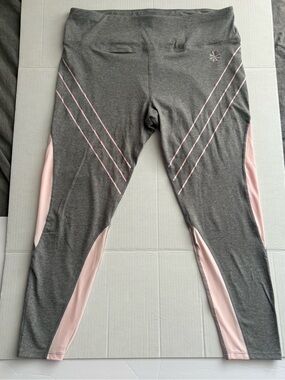 Women's Gray & Pink Active Capri Leggings